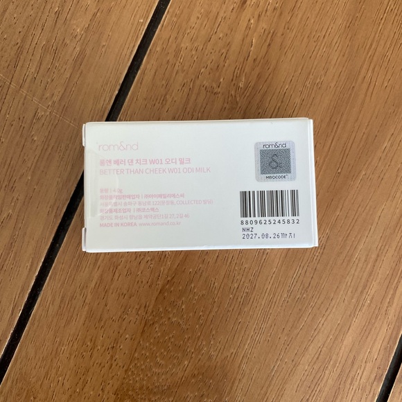 Rom&nd NWT Duo - Better than cheek, W01 Odi Milk, 4g. - Picture 5 of 7